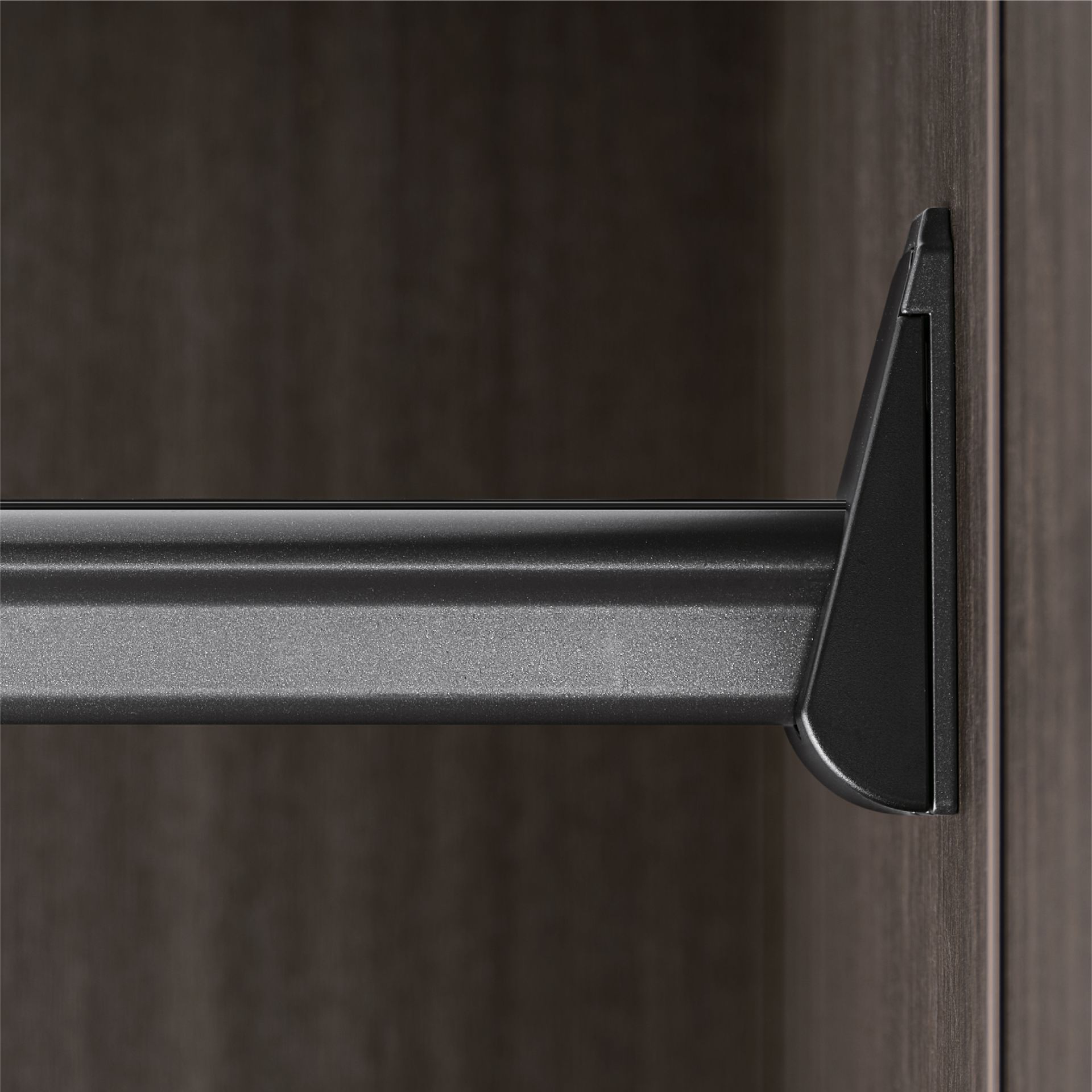 Штанга для гардероба