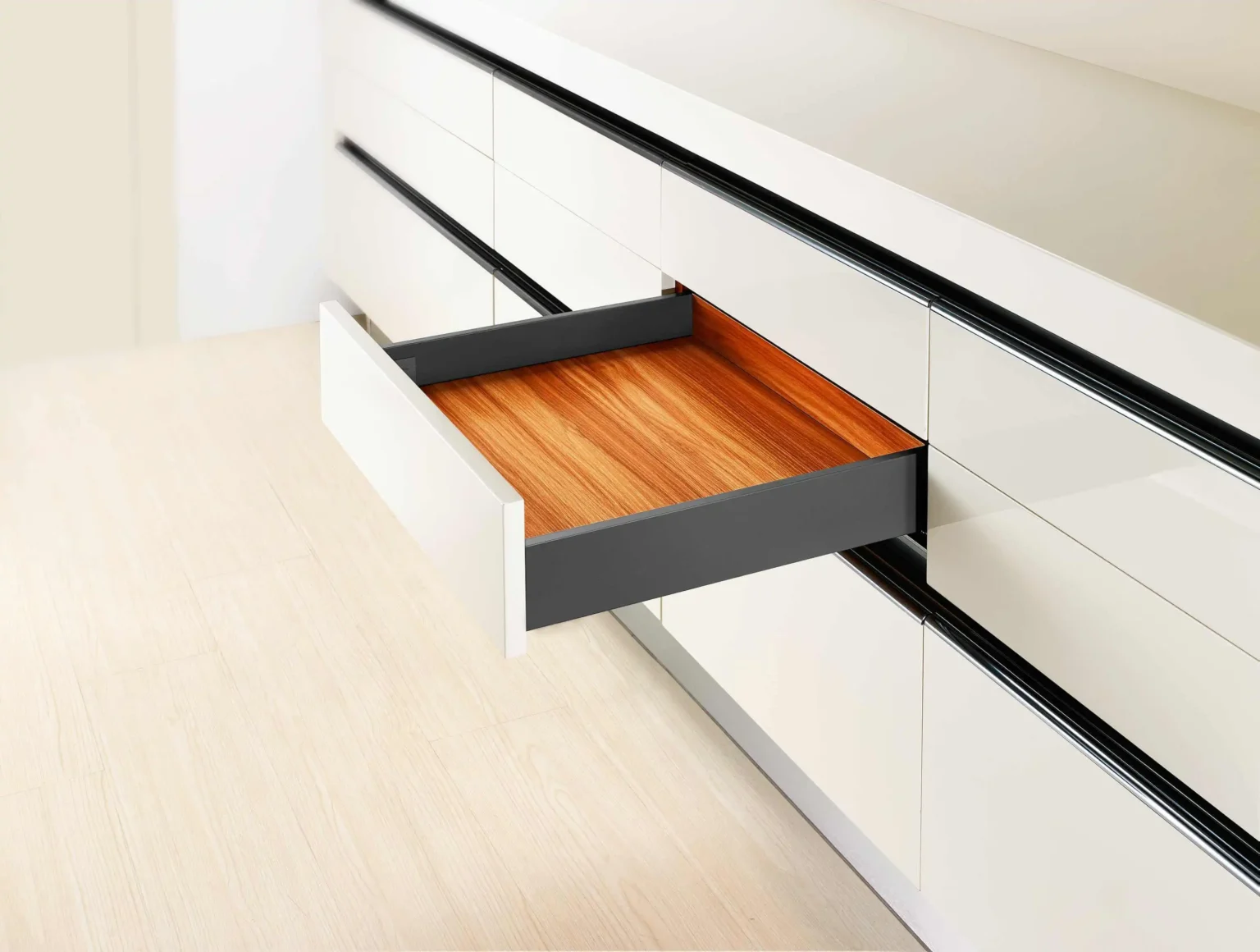 Magic Pro/400 мм, h=88 мм, полного выдвижения, дин. нагрузка 40/60 кг